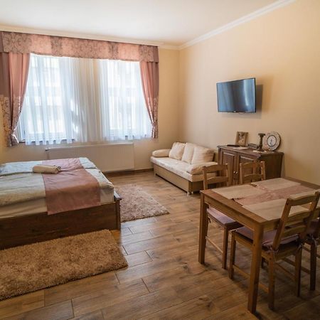 Toscana Apartman Gyula Eksteriør bilde