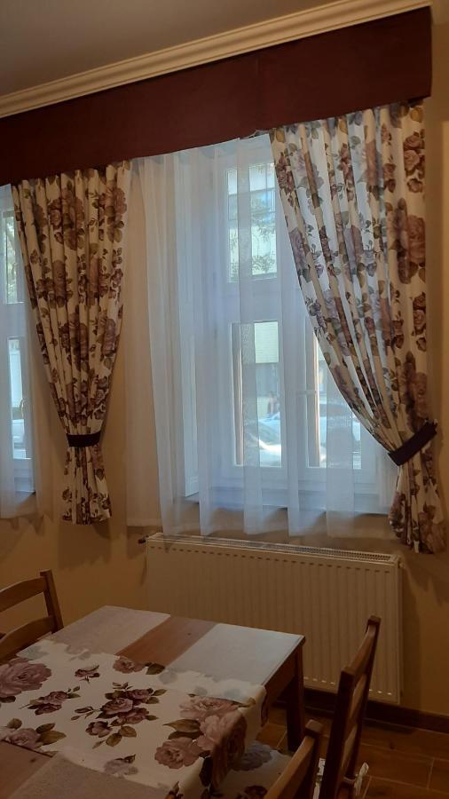 Toscana Apartman Gyula Eksteriør bilde