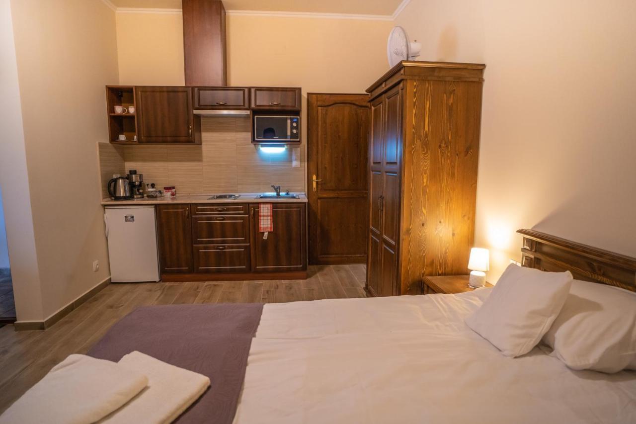 Toscana Apartman Gyula Eksteriør bilde
