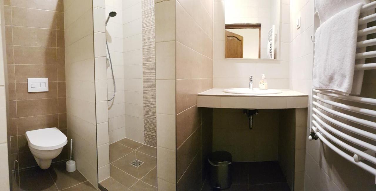 Toscana Apartman Gyula Eksteriør bilde