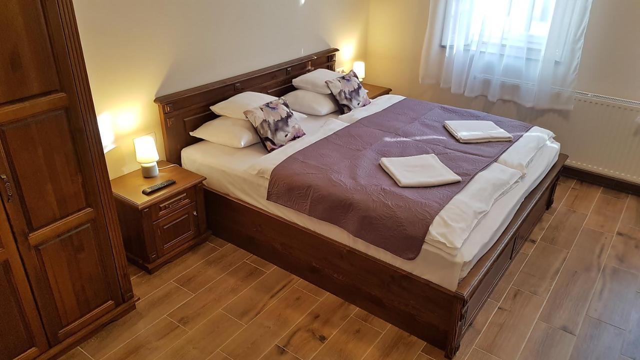 Toscana Apartman Gyula Eksteriør bilde