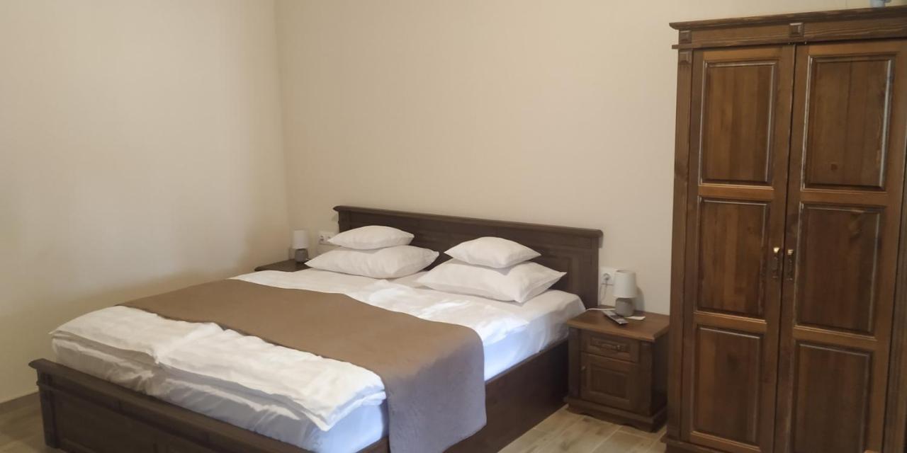 Toscana Apartman Gyula Eksteriør bilde